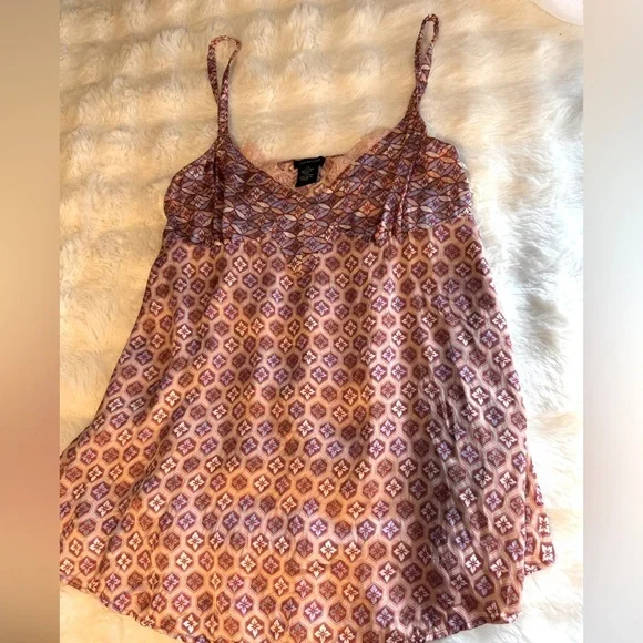 Preowned, Calvin Klein Slip Camisole With Lace and buttons , Size Large - Picture 1 of 4